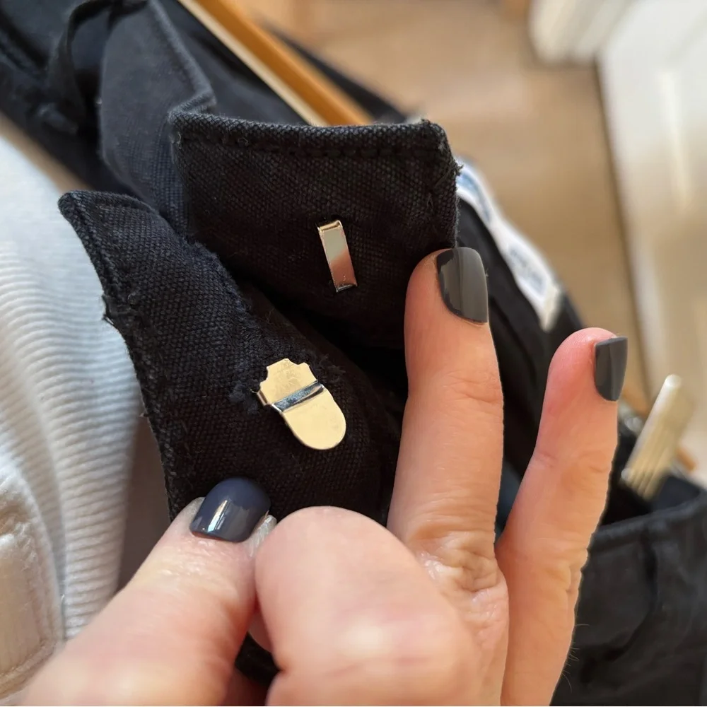 Old Navy Wide Crop Twill Black Pants - Picture 5 of 5